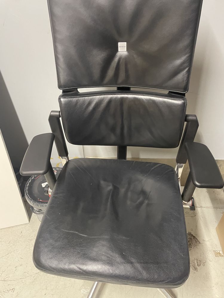 Fotel skórzany biurowy Steelcase Please V2