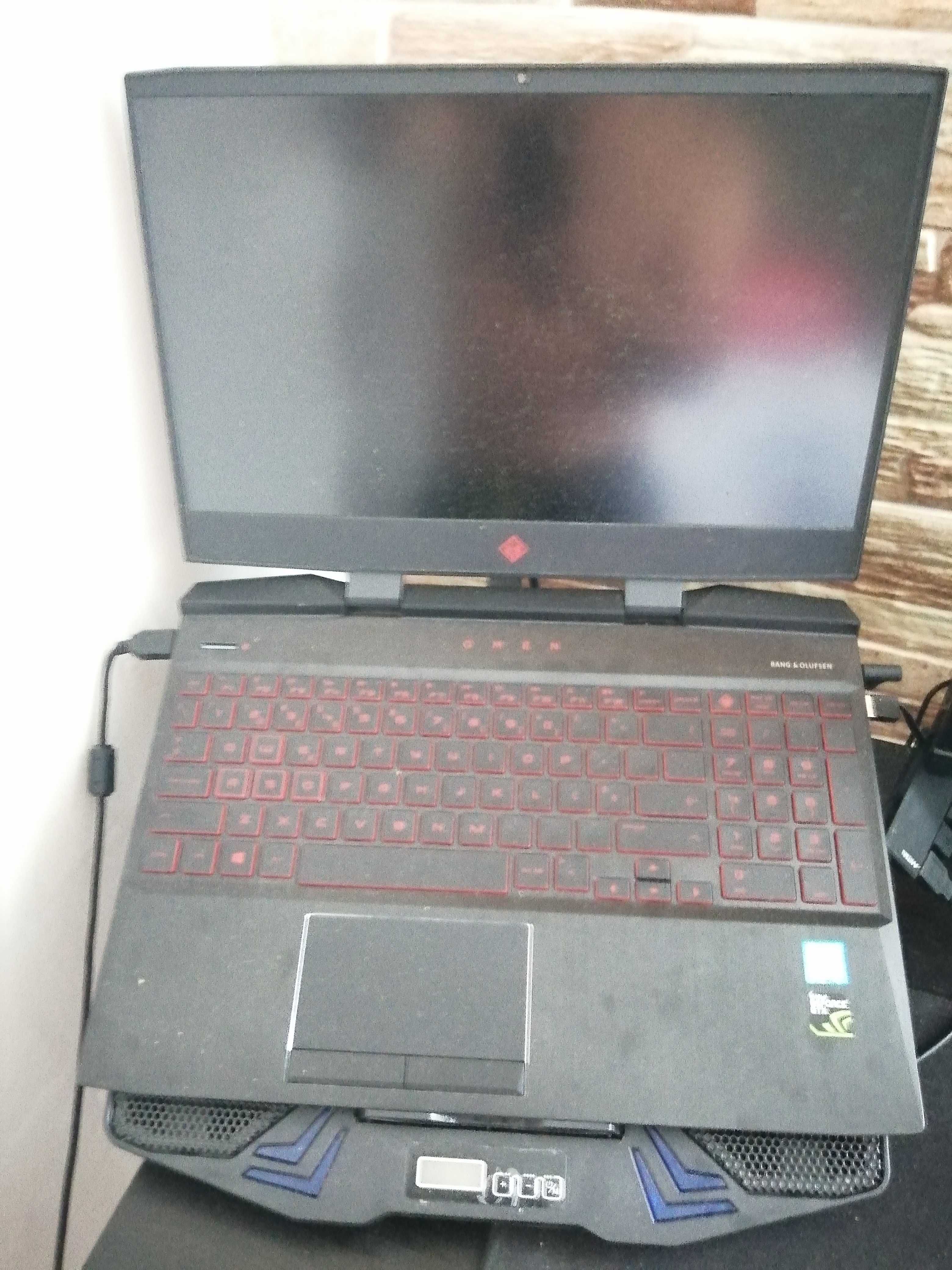 HP ome gaming portátil