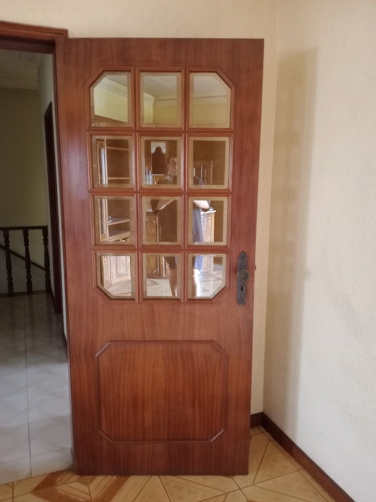 Vendo três 3 portas de interiores com vidros lapidados 20€ cada