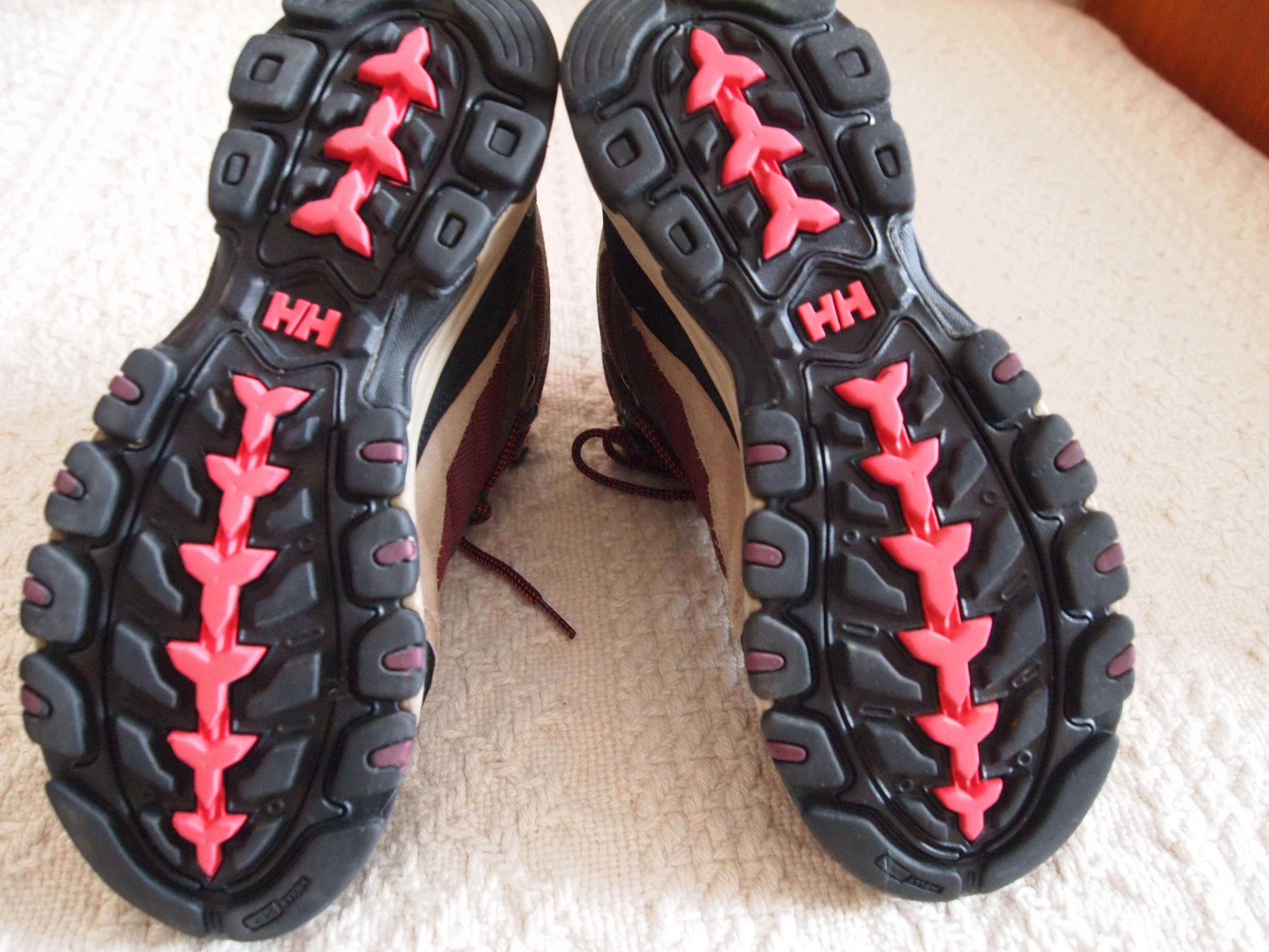 HELLY HANSEN  buty ocieplane,  rozmiar 38, używane