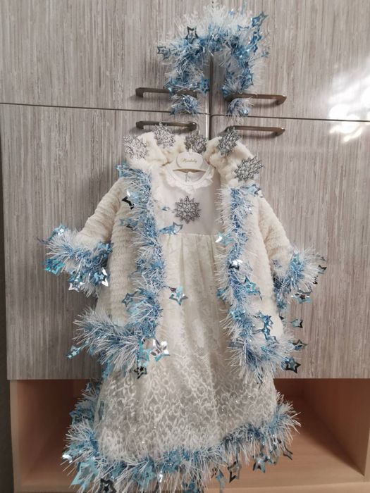 Костюм новорічний,сніжинки,снігуроньки, зими, Єльзи, снігової королеви