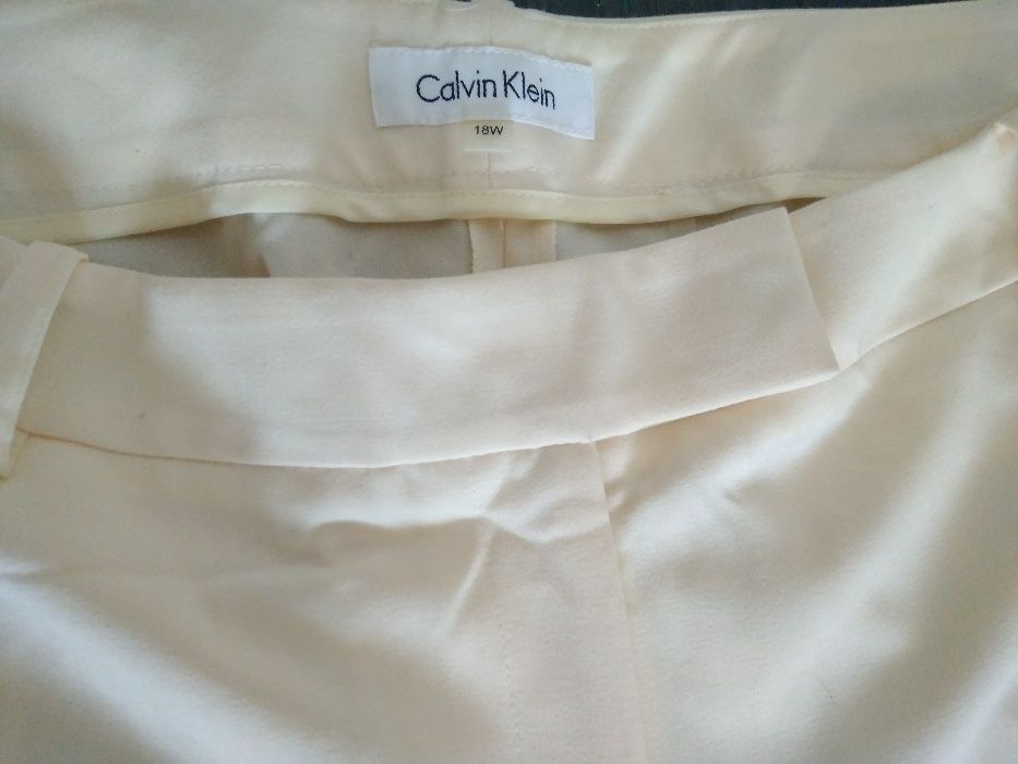 Продам нові  штани Calvin Klein