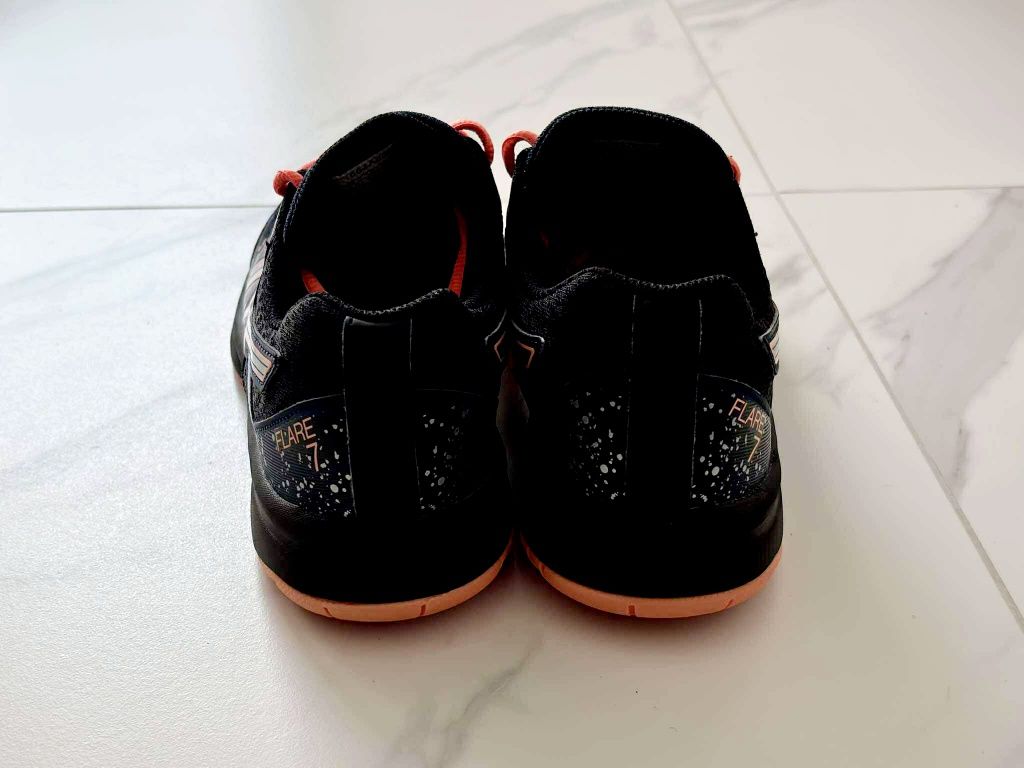 Asics flare buty do biegania damskie 38 
rozmiar 38
Wkładka 24cm
kolor