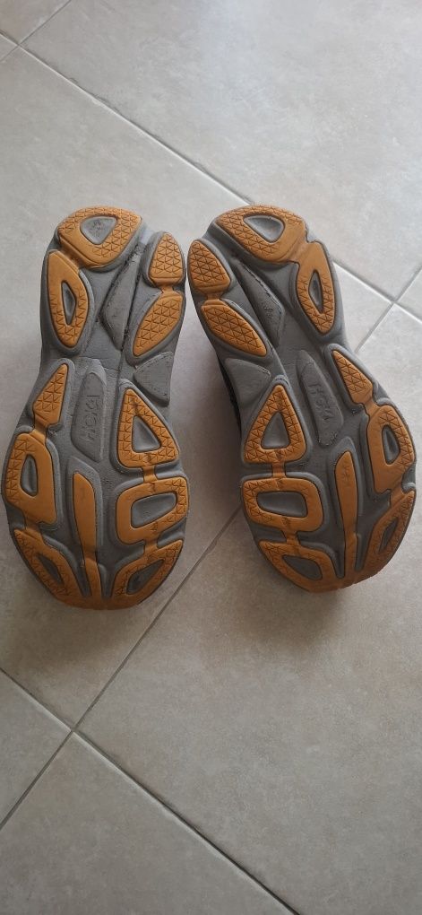 Hoka Bondi 8 Tam.44