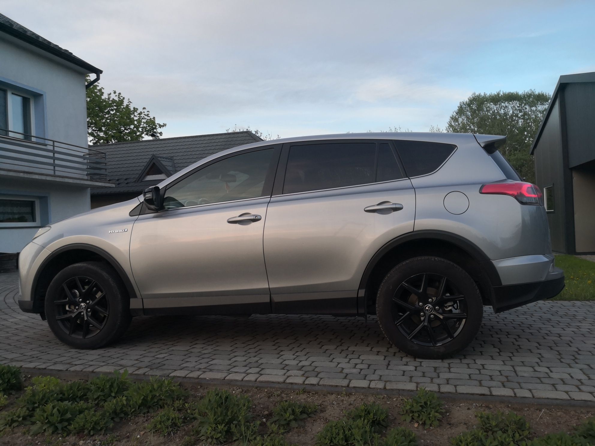 Toyota RAV4 Hybryda