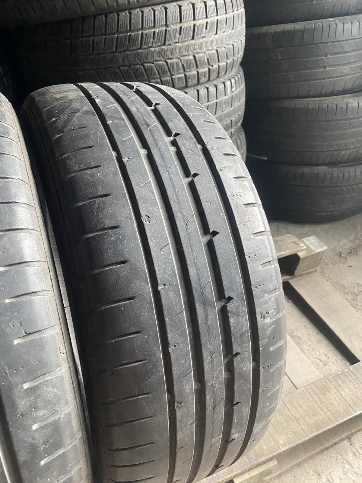 225.40.18 GoodYear 2шт лето БУ склад шины резина из Европы 40 R18