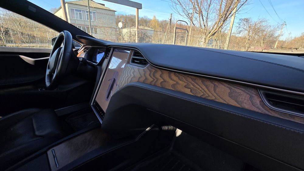 Tesla Model S REST 12 грудня 2018 року р.в. з пробігом 90000 км