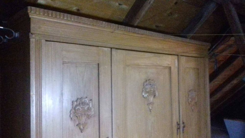 Stara szafa lite drewno, ornament, zabytek lata 50