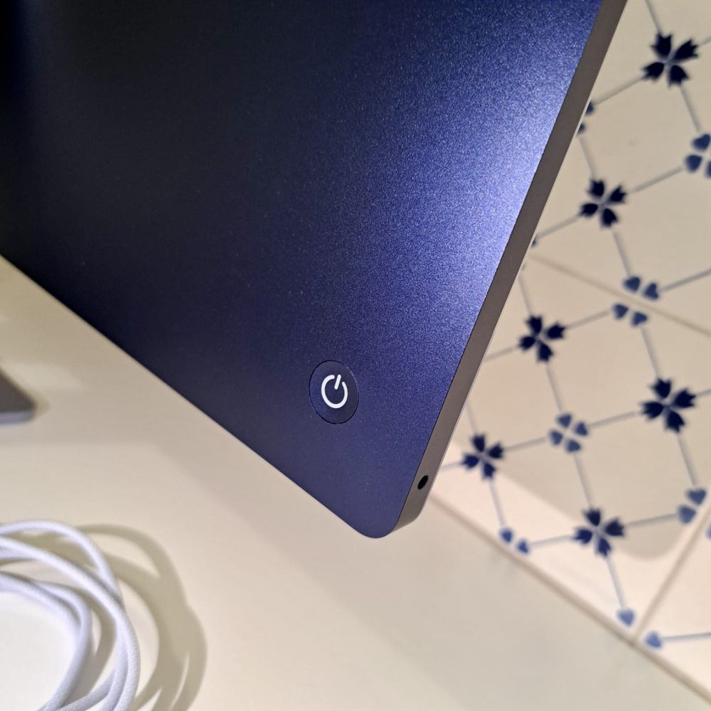 iMac 24 M1 Roxo c/ Apaptador Ethernet