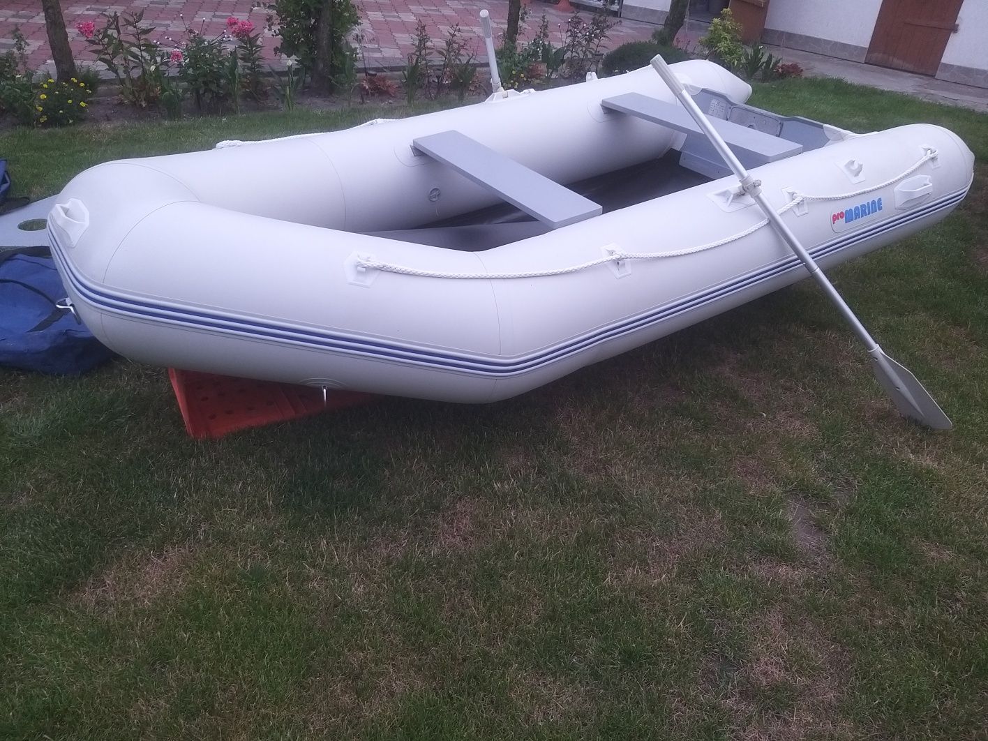 Ponton Pro marine 360 z kilem