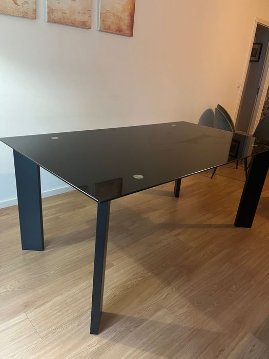 Mesa de Sala com tampo em vidro