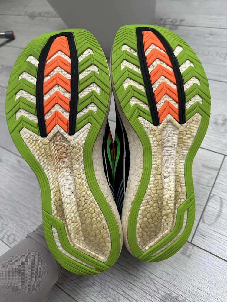 Buty do biegania Saucony Endorphin Pro r. 44,5