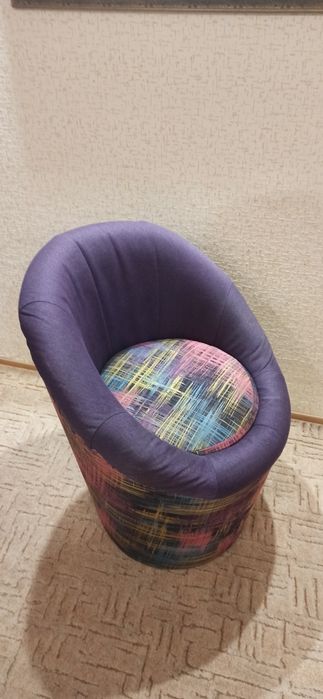 Продам кресло пуф, изготавливалось по индивидуальному заказу.