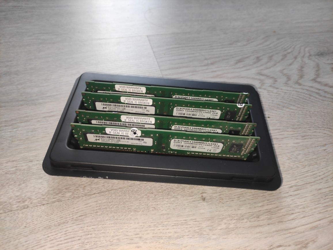 Pamięć RAM DDR3 8 GB (4 x 2 GB) 1600 MHz