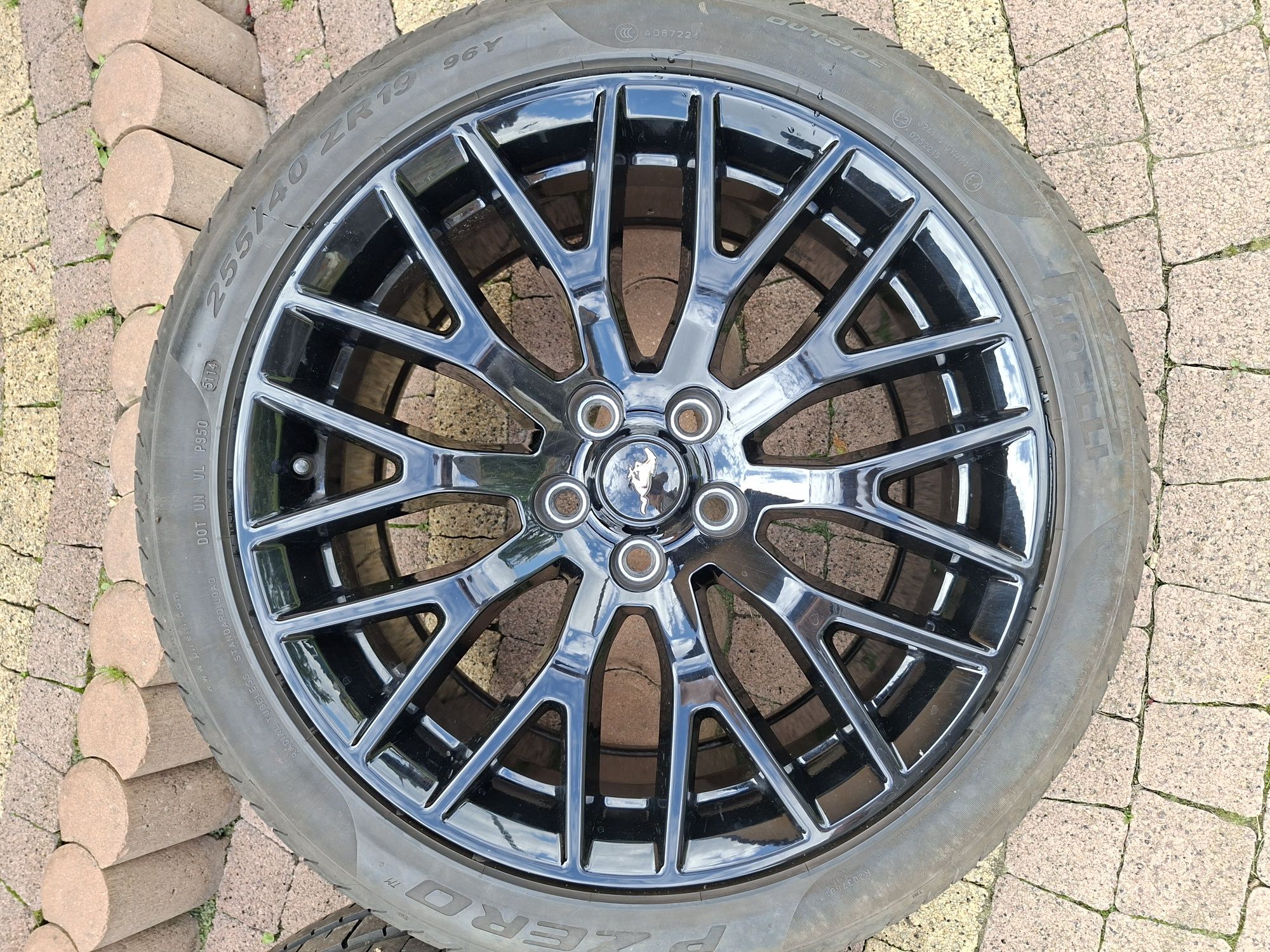 Felgi Ford Mustang Gt 19" 5x114.3 Opony letnie Czarne
