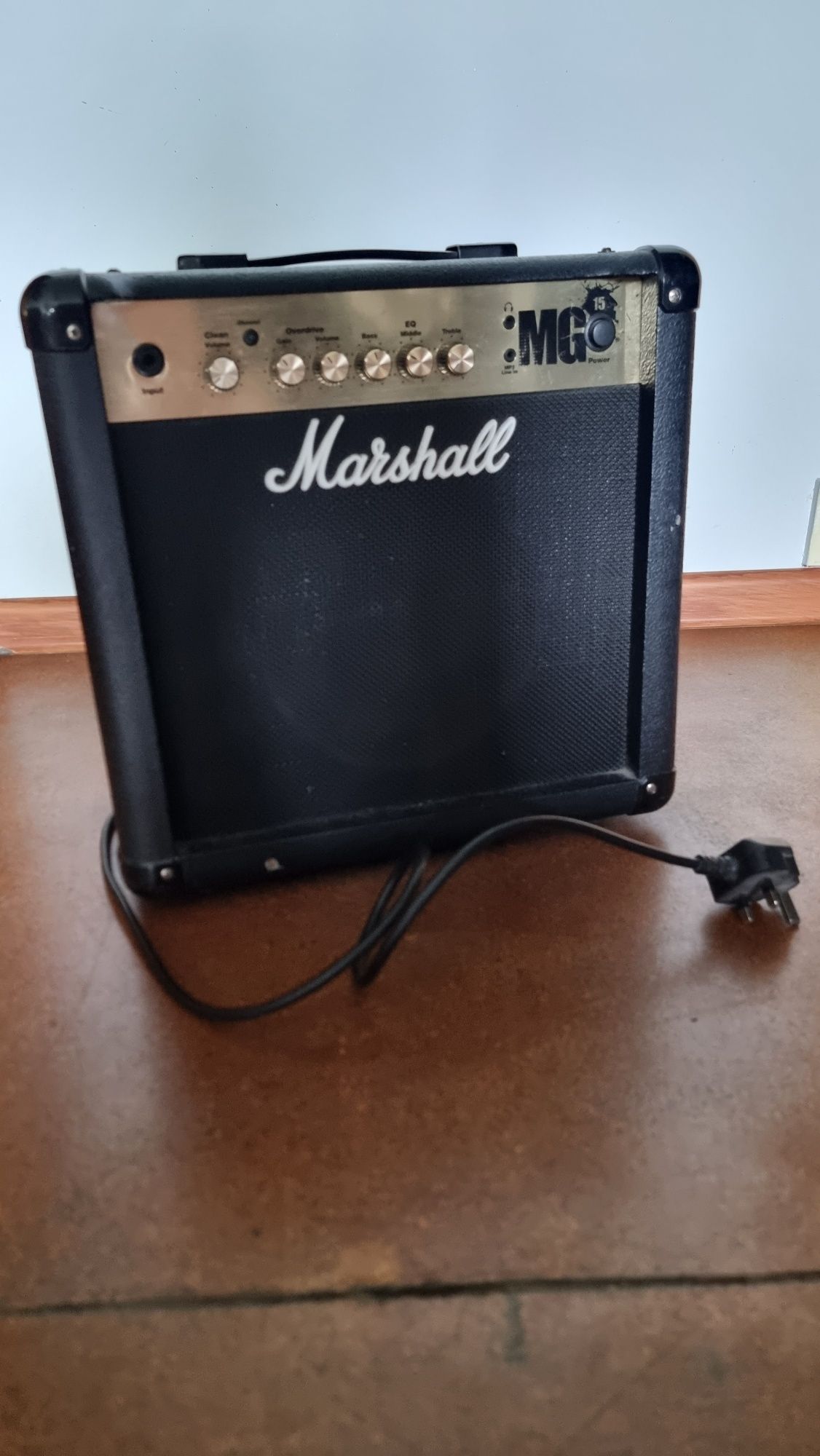 Gitara elektryczna rock Queen + wzmacniacz gitarowy Marshall MG15 40 w