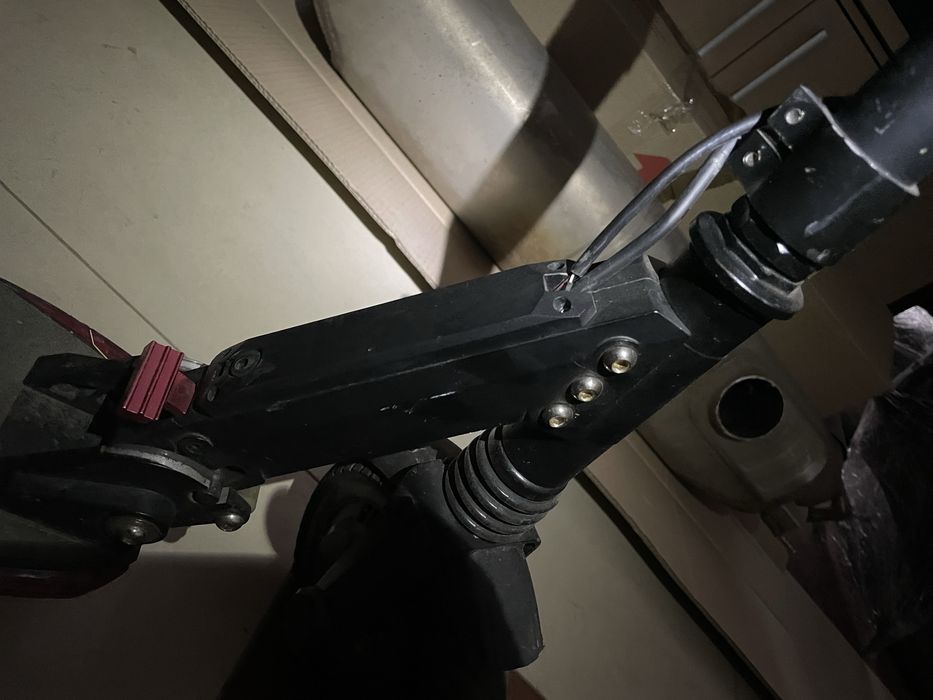 Электрический самокат Beaster Scooter