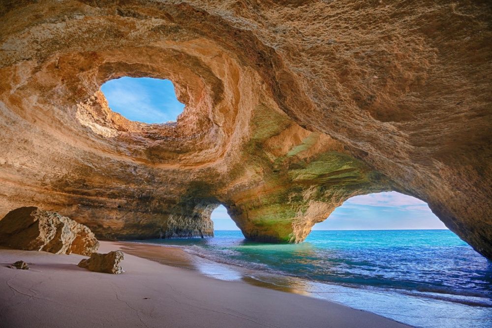 Passeio às Grutas de Benagil de barco de Portimão