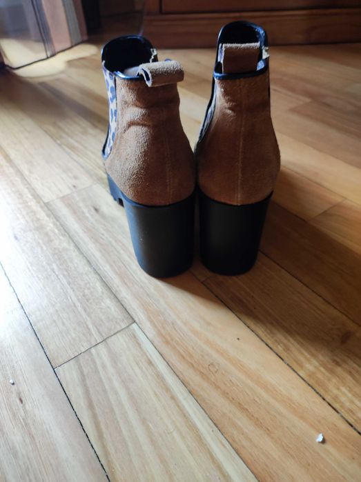 Botas em camurça n37