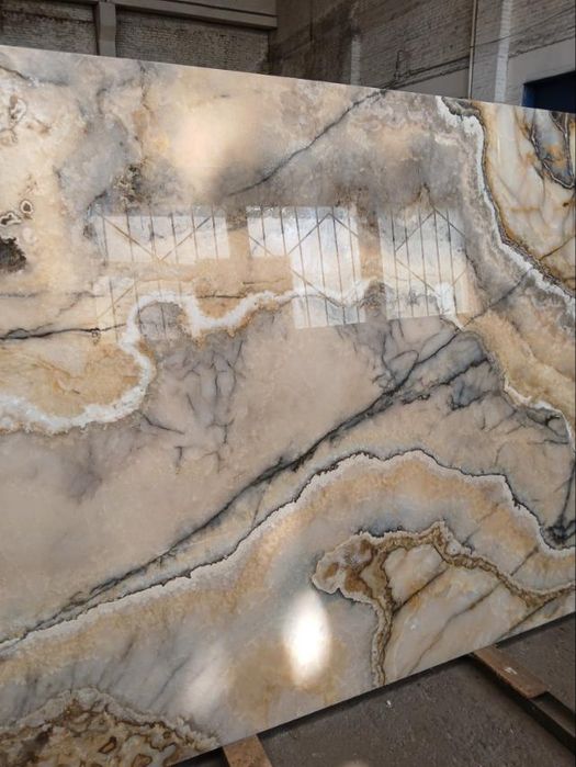 Онікс, Травертин, мармур