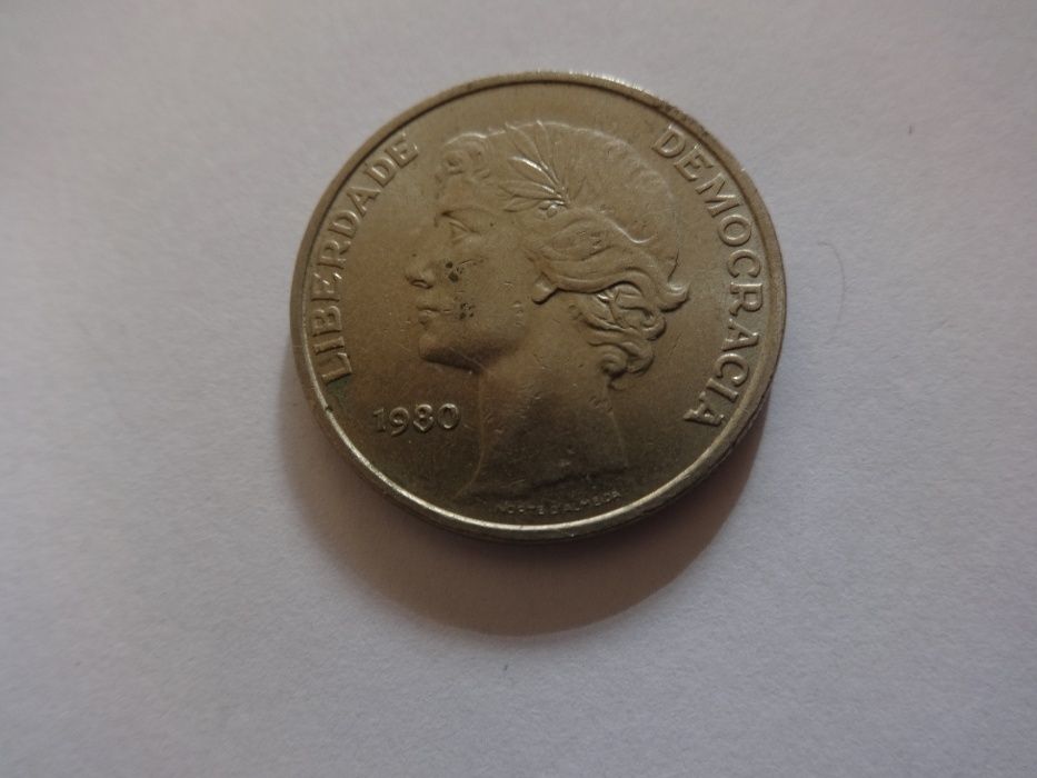 Moedas 25$00 Várias