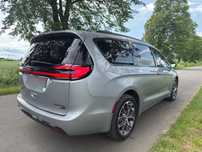 Chrysler Pacifica Chrysler Pacyfica Limited S AWD 4x4 stan idealny niski przebieg MAX
