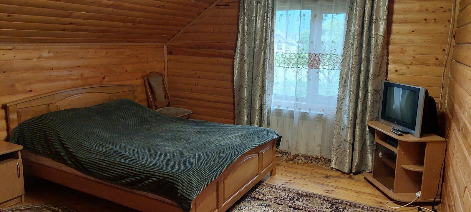 Відпочинок в Карпатах котедж "Крайка" с.Микуличин .біля річки