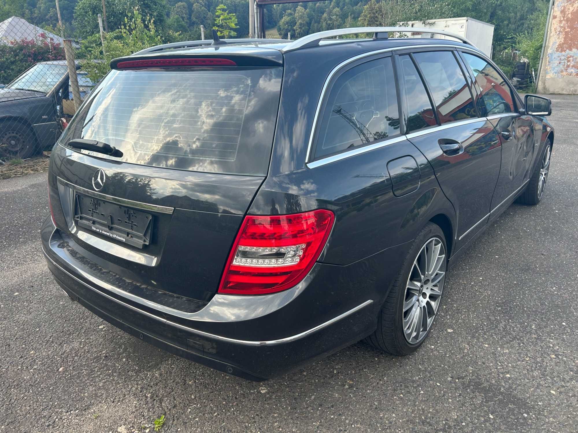 Mercedes W204 sprowadzony, lekko uszkodzony, C klassa