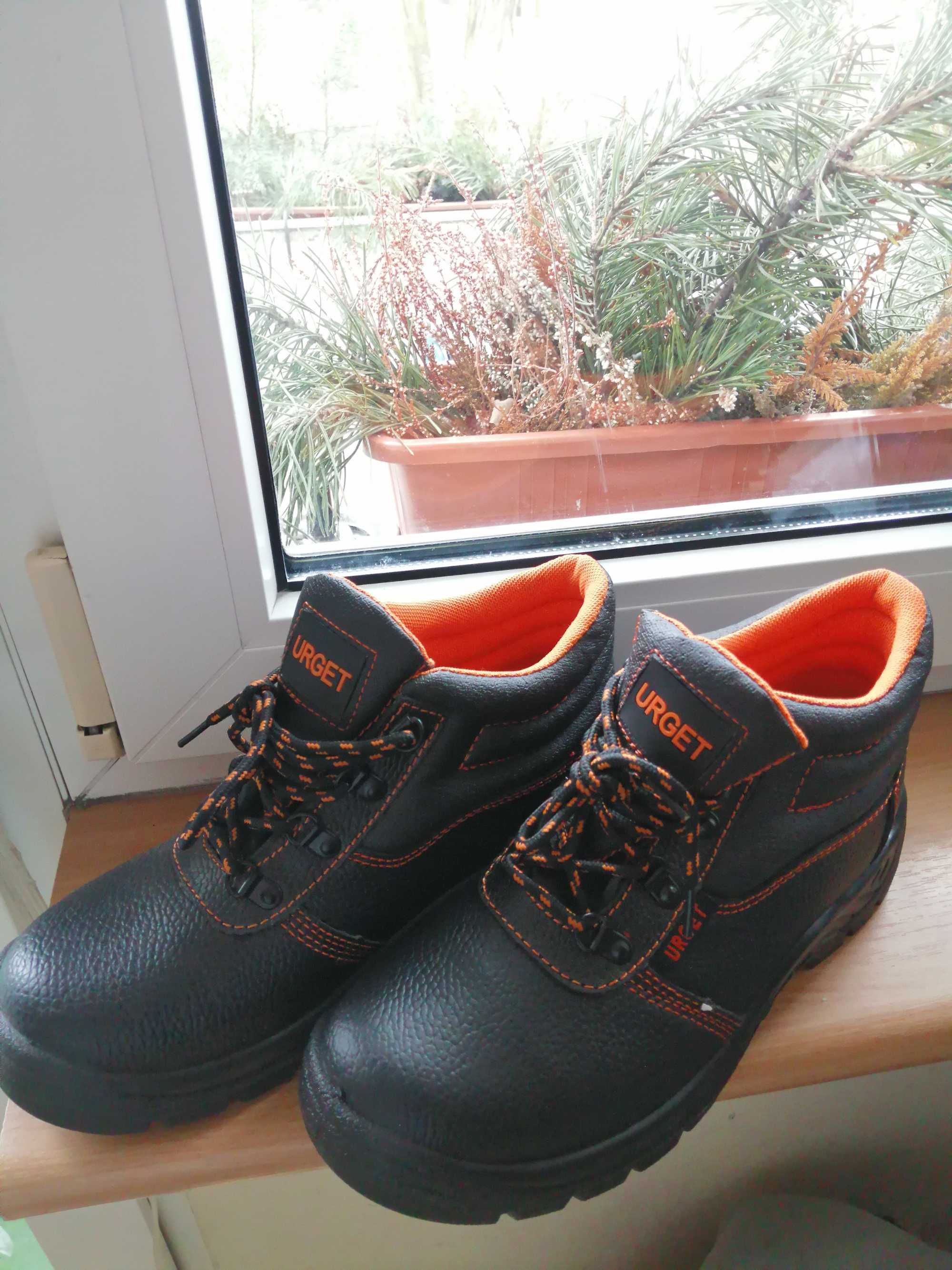 Buty robocze rozmiar 40 plus gratis