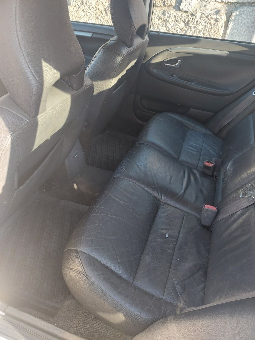 Volvo v40 1.9d 2003