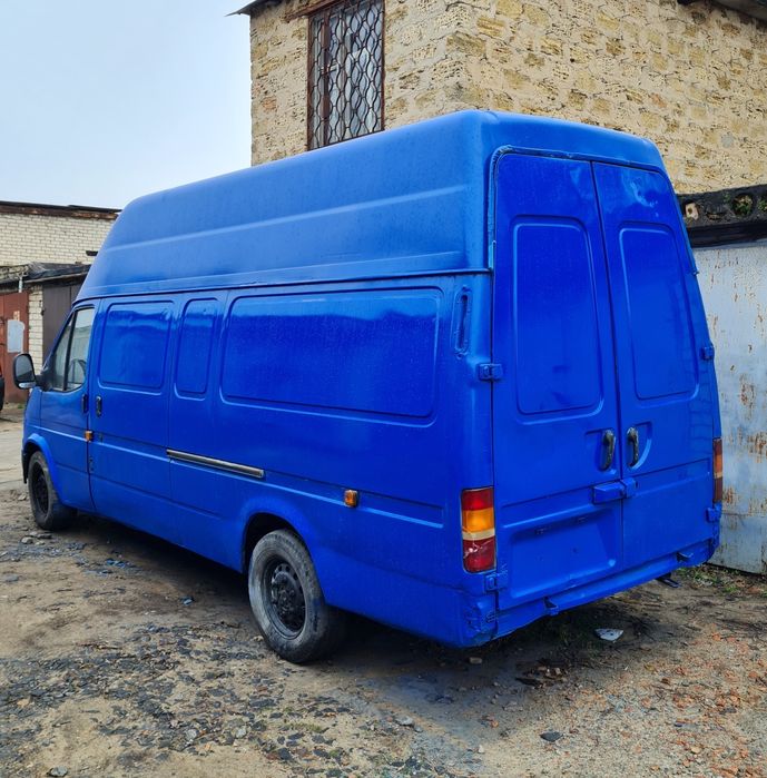 Ford Transit 2.5d в ухоженном состоянии