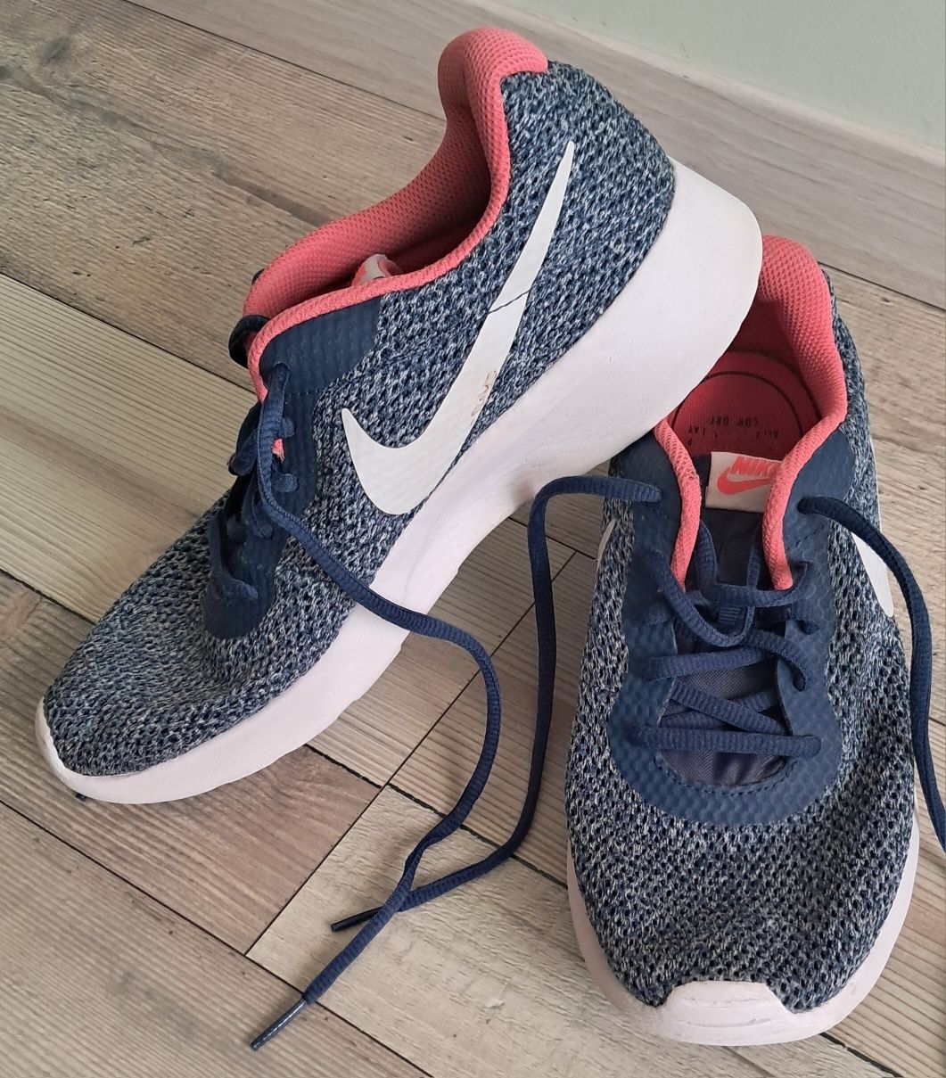 Кросівки NIKE (р.40)