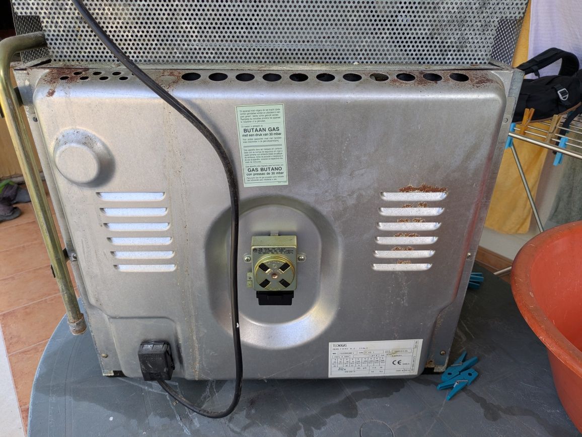 Forno a gás e eletricidade