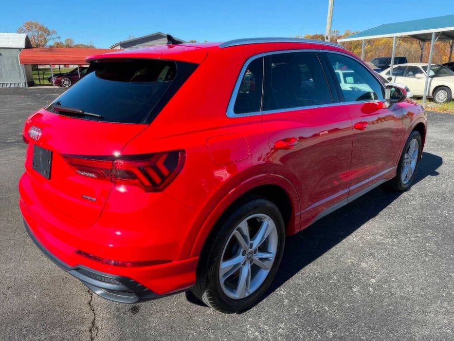 Audi Q3      2020