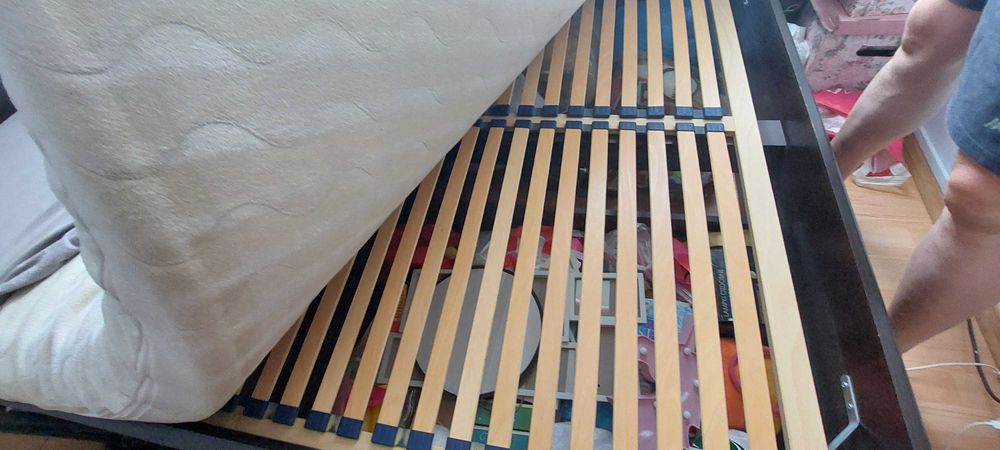 łóżko sypialniane 160x200i materac