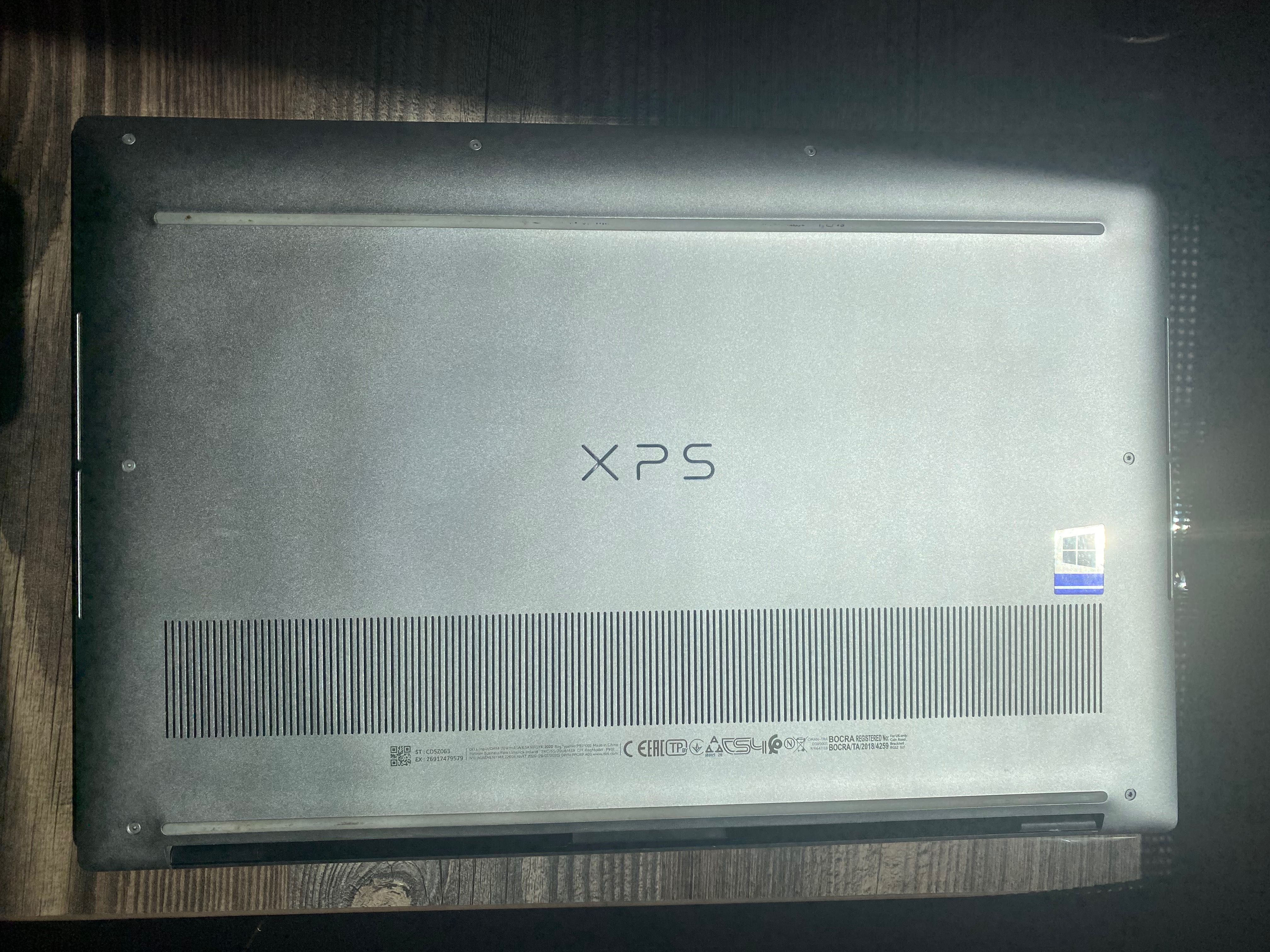 Ноутбук Dell XPS 15 9500 - i7 10750H 32Gb SSD 1Tb GTX 1650Ti