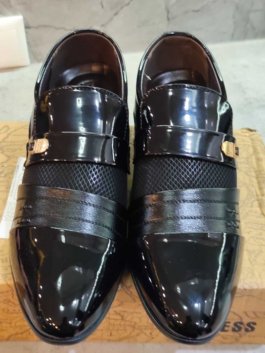 Туфлі чоловічі  43.5 евро розмір CN45 розмір дуже гарні