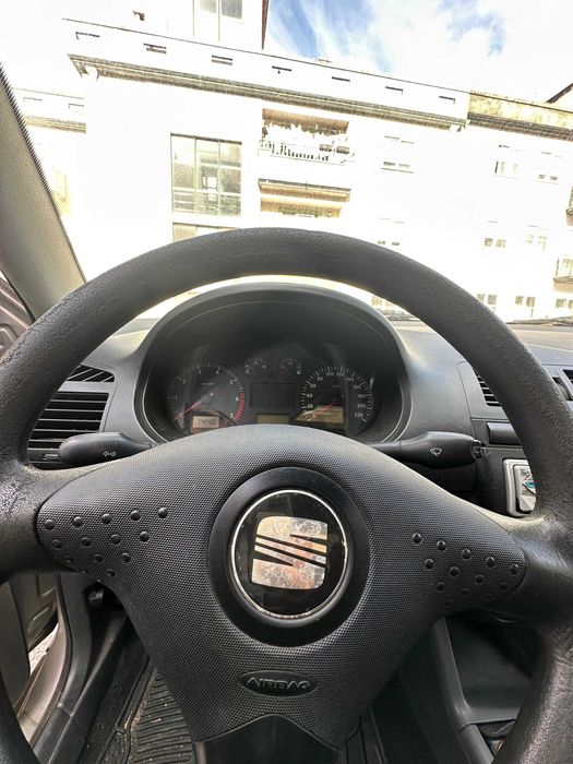 SEAT Ibiza 1.0 MPI - SÓ 141.536 KM - Negociável