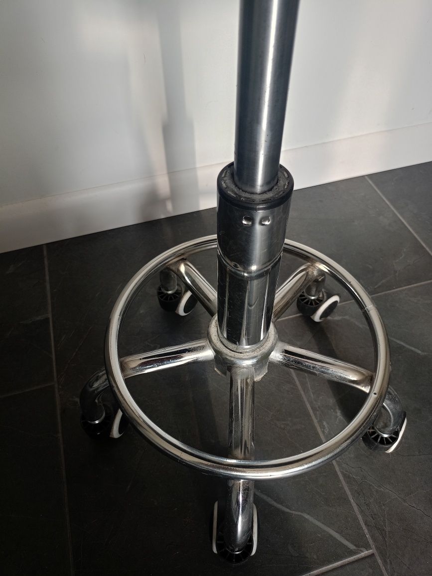 Taboret używany  czarny
