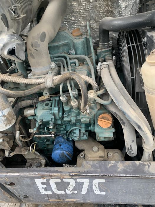 міні-екскаватор Volvo EC27C