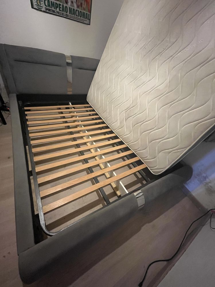 Cama de casal 180x240cm com colchão e estrado