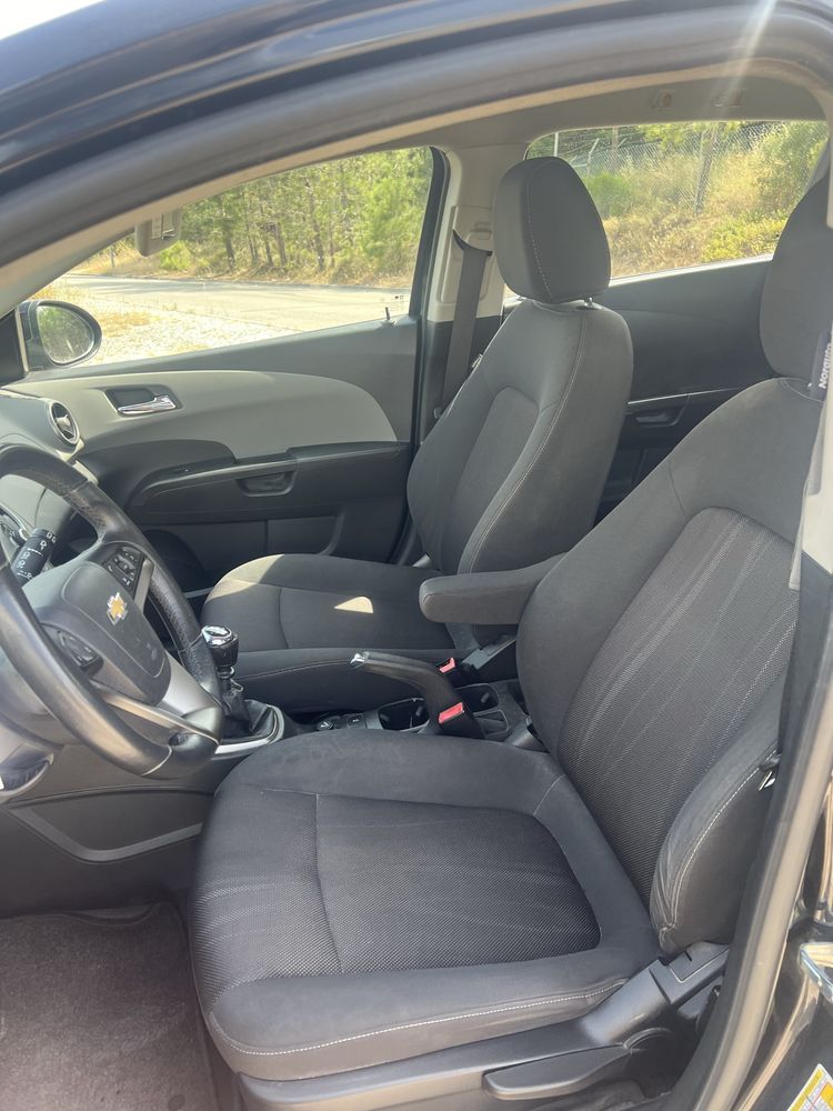 Chevrolet Aveo 1.3VCDi - Financiamento