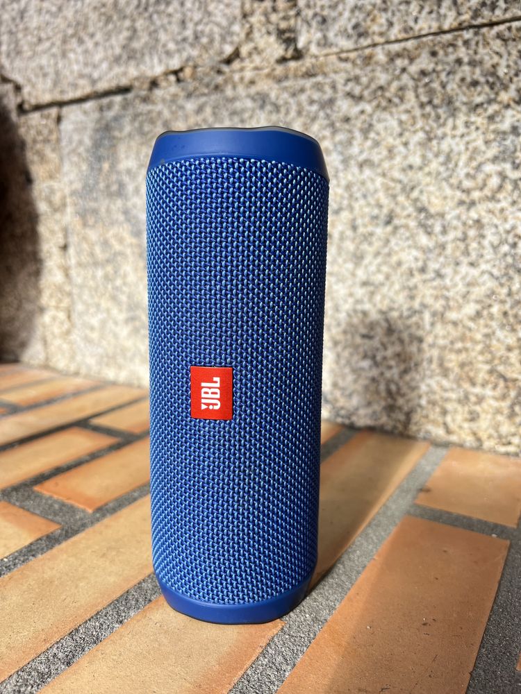 JBL FLIP 4 resistência a água