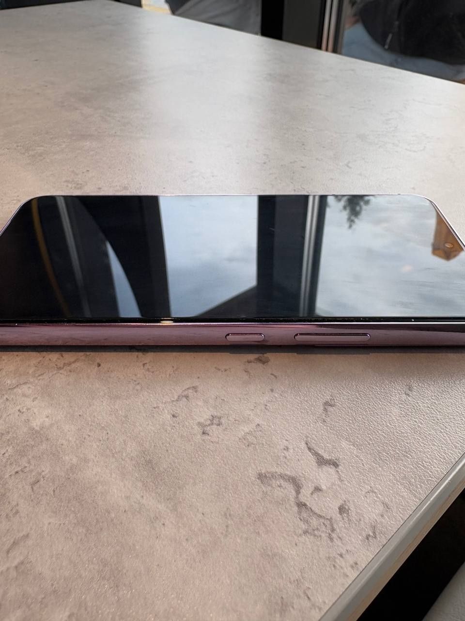 Samsung s22 8/128, android 15