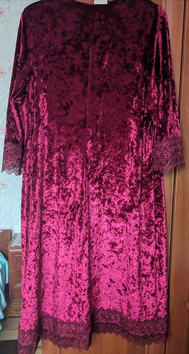 Плаття нарядне для прекрасних жінок