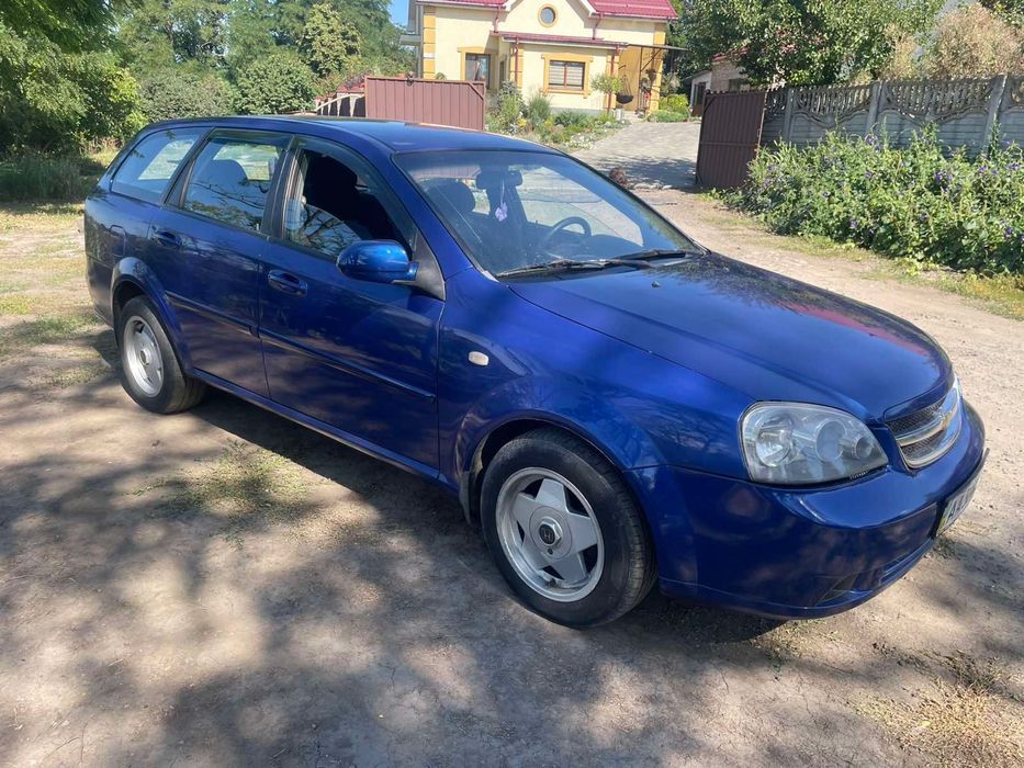 продам шевролет ланчети универсал