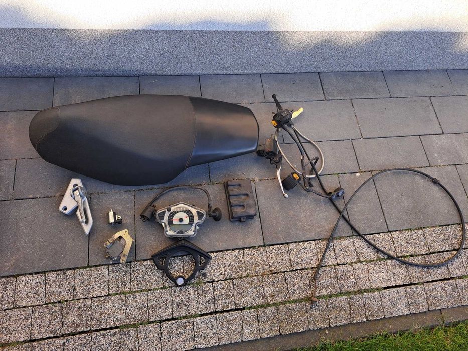 Siedzenie do  skutera Peugeot Speedfight 3  2T other parts free