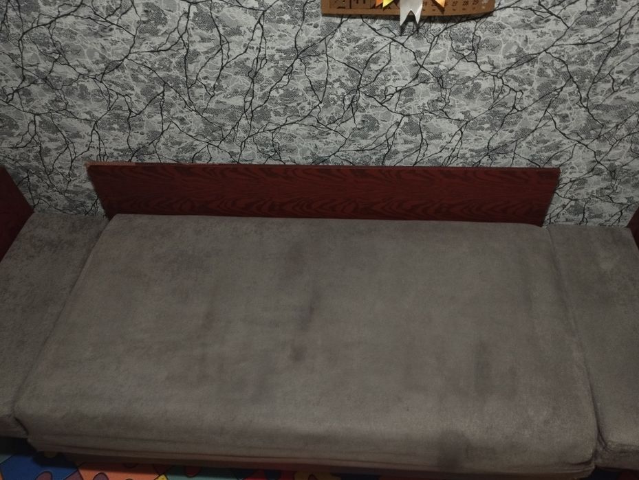 Продам диван в гарному стані