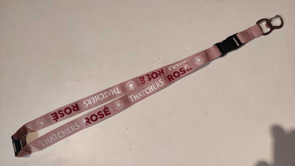 Відкривачка для пляшок із карабіном-затискачем,Thatchers Haze, нова