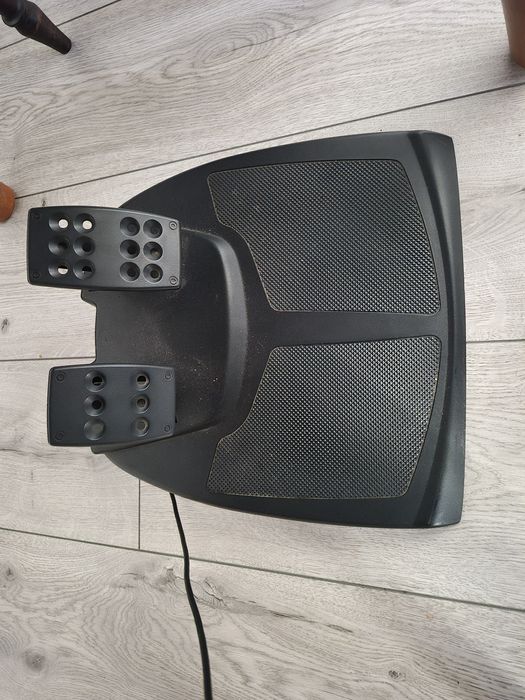 Ігровий руль для комп'ютера